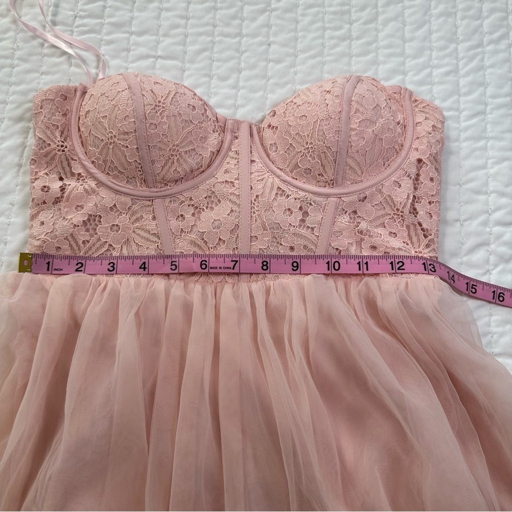 Selfie Leslie Gown Strapless
Dancing With Me Sweetheart Tulle Midi Dress Pink - Picture 10 of 16